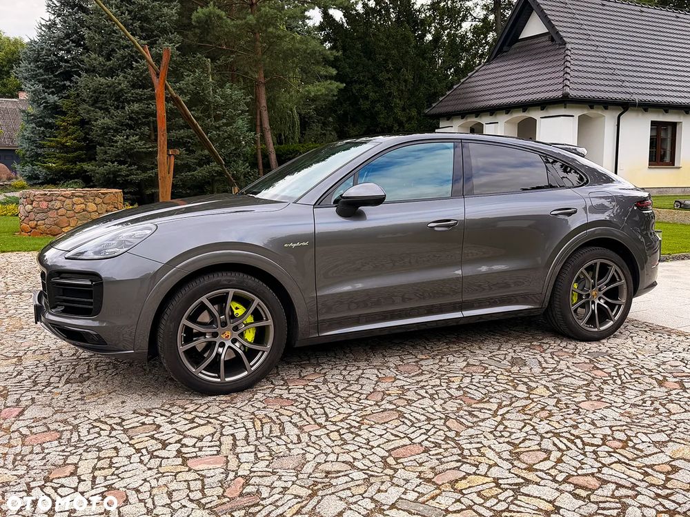 Porsche Cayenne E-Hybrid - 2