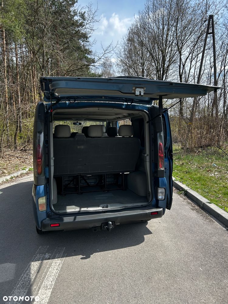 Opel Vivaro - 8