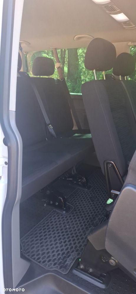 Volkswagen Caravelle - 7