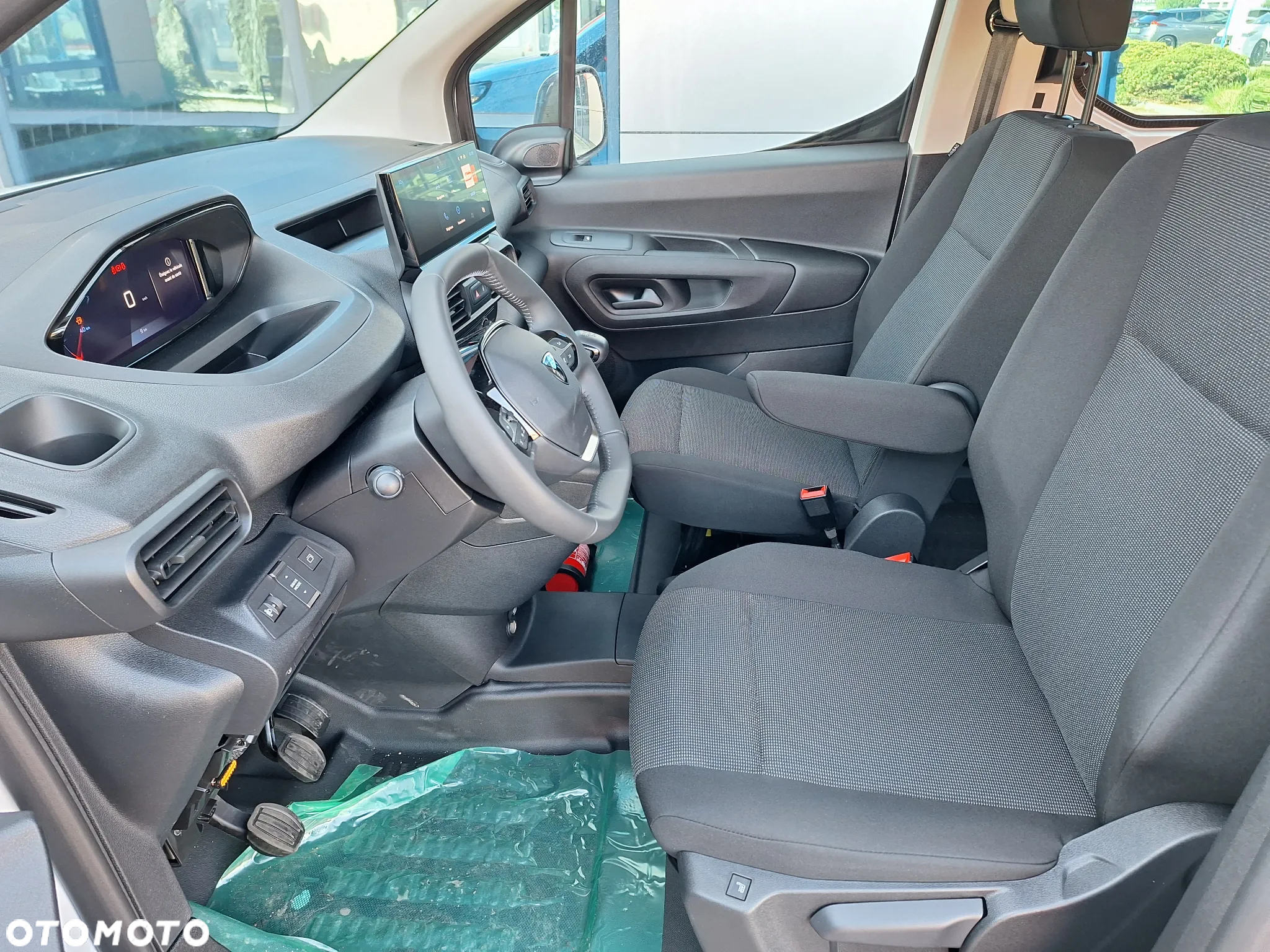 Peugeot Partner Furgon 5-miejscowy BlueHDi 100 KM S&S M6 - 17