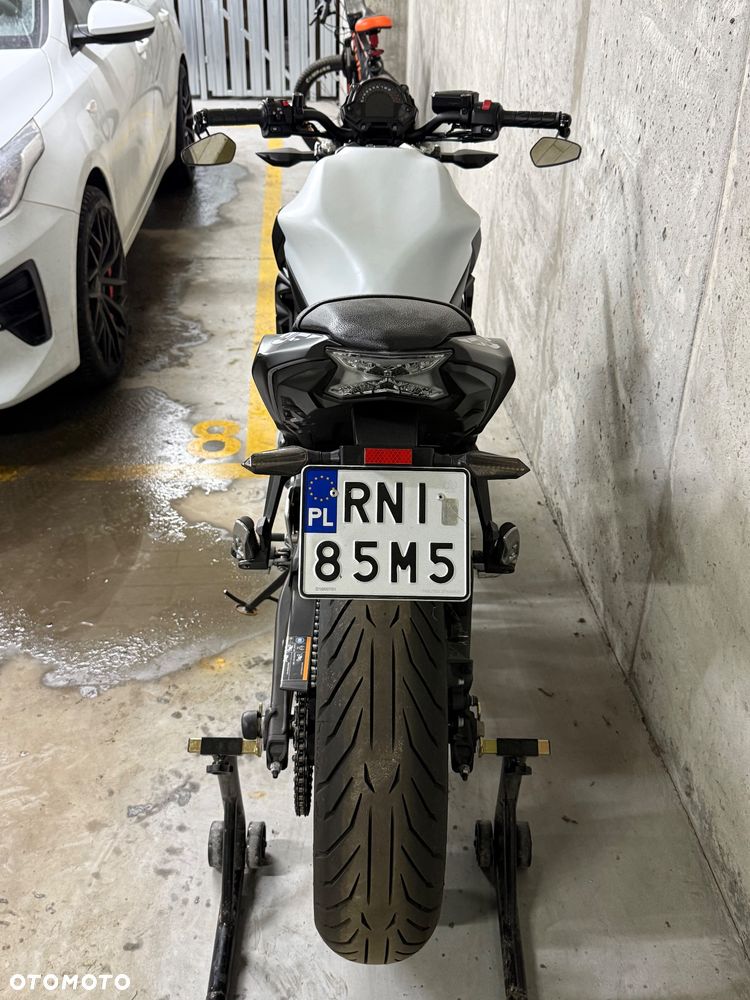Kawasaki Z 650 - 8