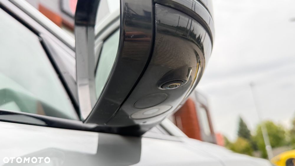 Jaguar E-Pace P250 AWD R-Dynamic - 18