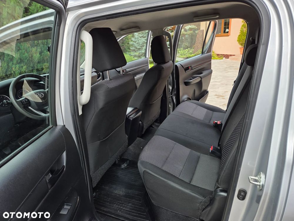 Toyota Hilux - 15