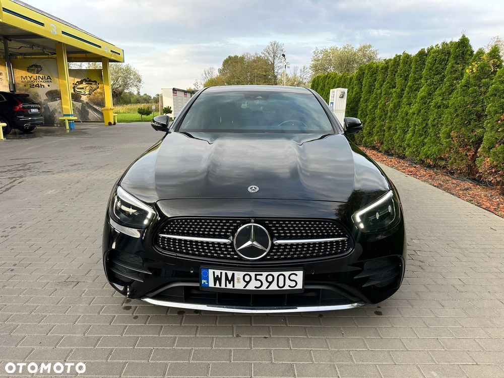 Mercedes-Benz Klasa E 300 9G-TRONIC AMG Line - 13
