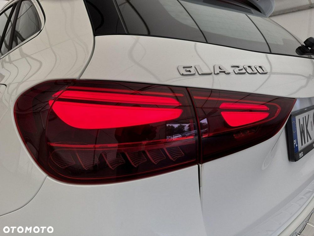 Mercedes-Benz GLA - 30