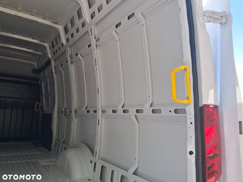 Iveco Daily35S18H V 18m3 L4H3 - 24