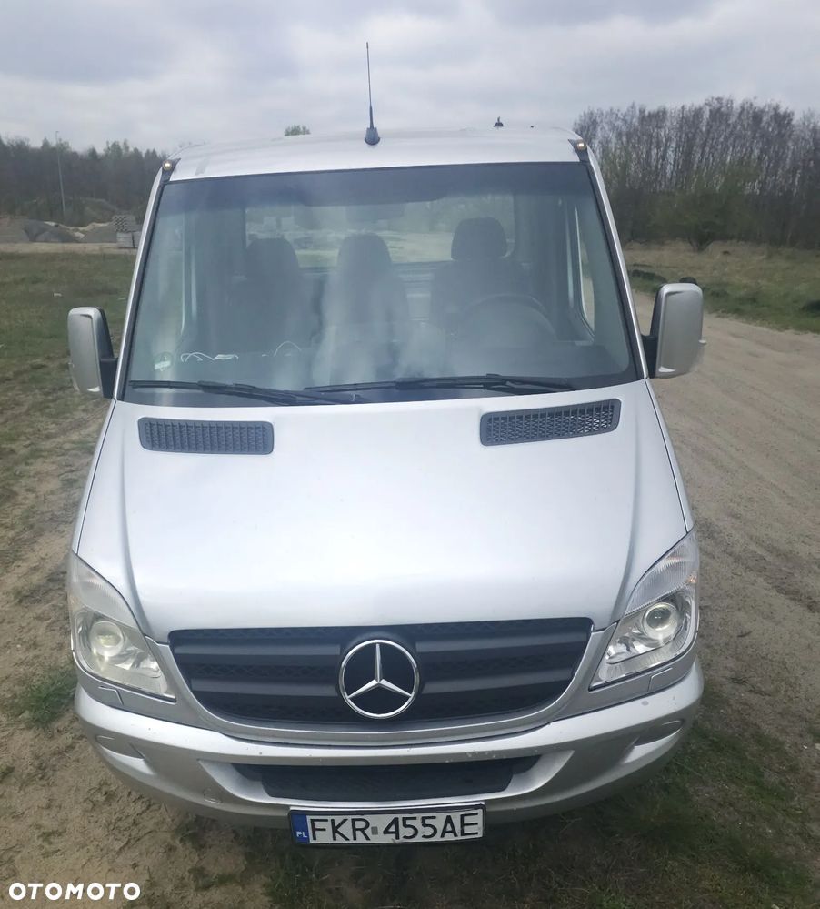 Mercedes-Benz 316 - 1