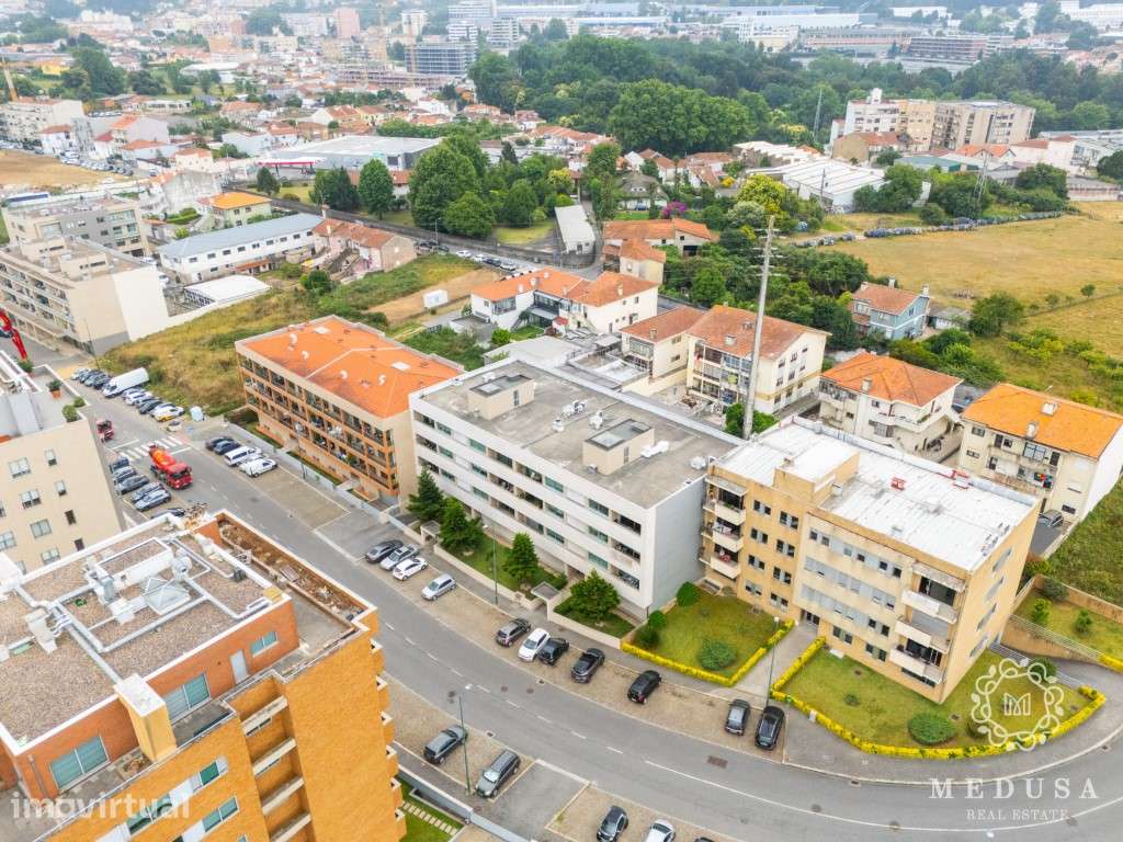 T3+1 Oliveira do Douro | Vila Nova de Gaia - Grande imagem: 3/29