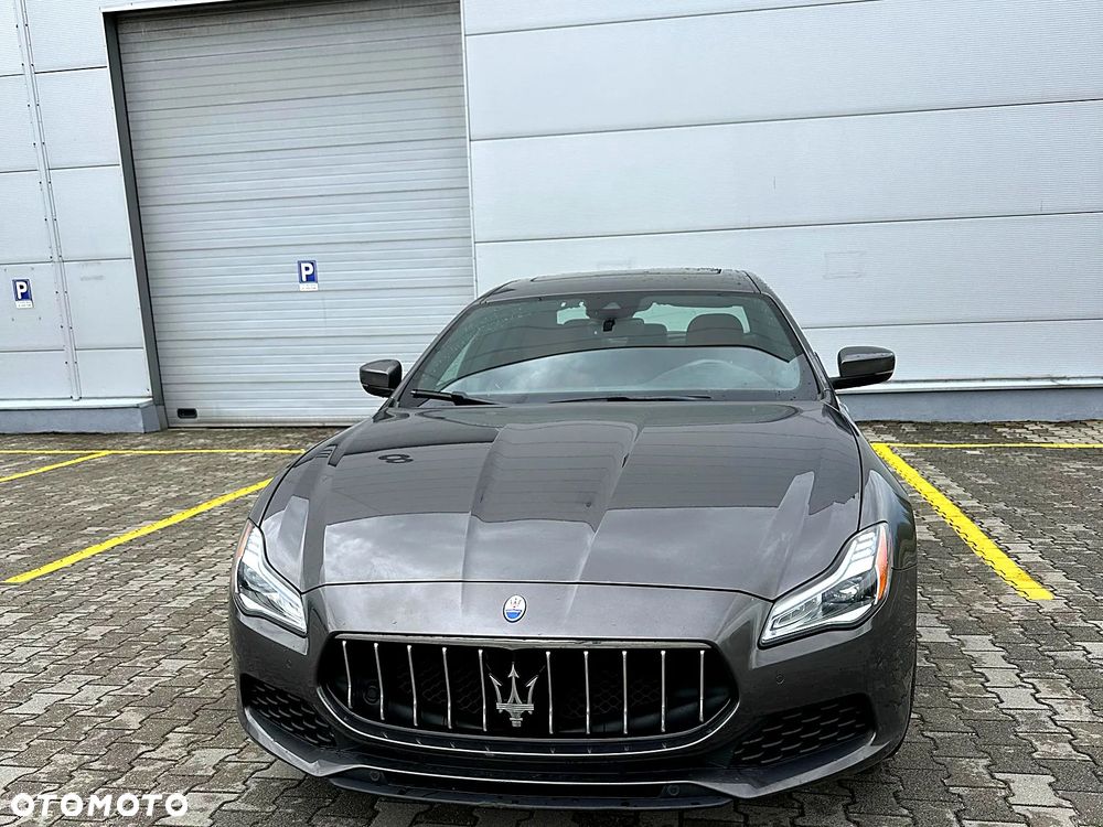 Maserati Quattroporte S - 4