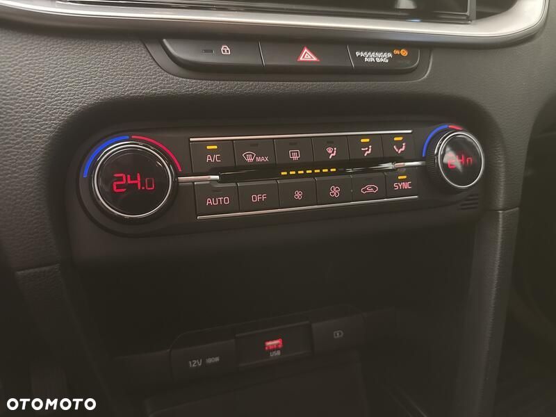 Kia Ceed 1.5 T-GDI M - 17