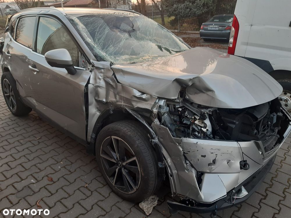 Nissan Qashqai 1.3 DIG-T MHEV N-Connecta Xtronic - 4