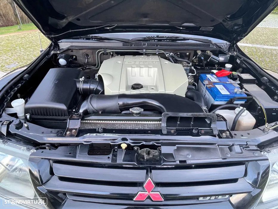 Mitsubishi Pajero 3.2 DI-D GLS - 7