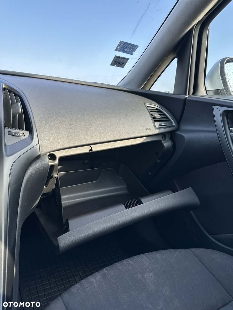 Opel Astra 1.7 CDTI - 9