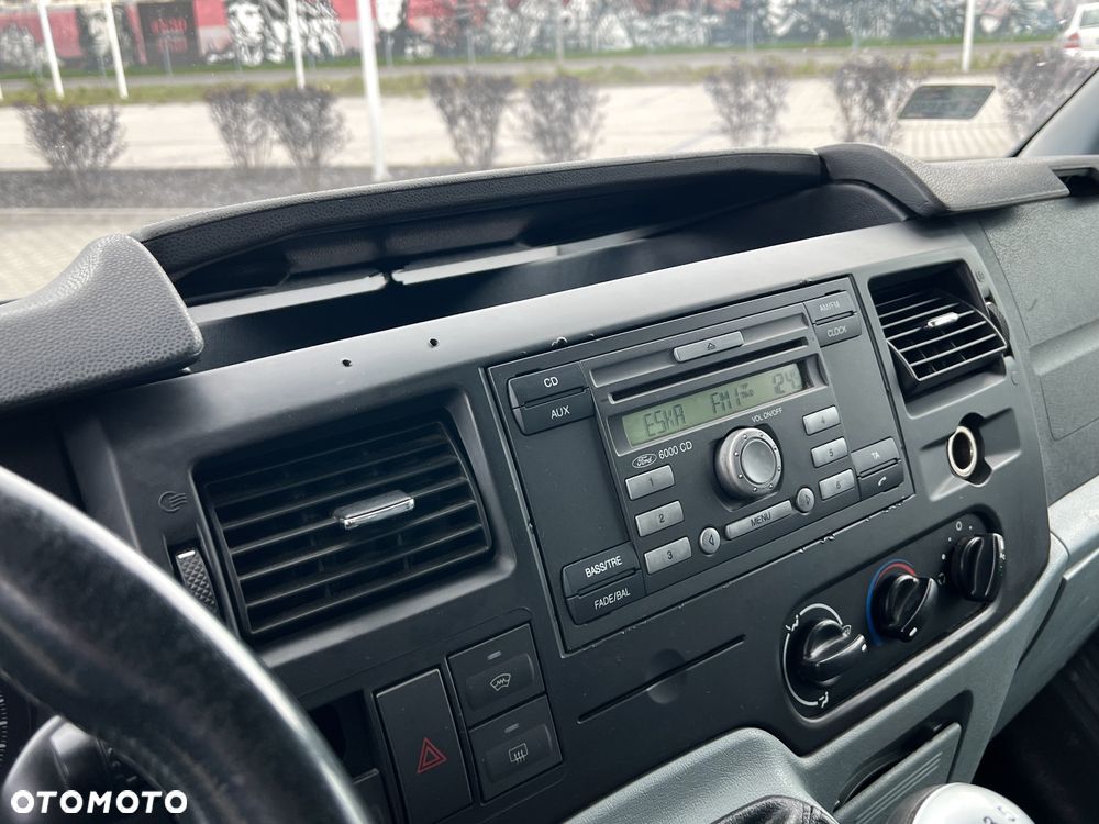 Ford Transit - 18