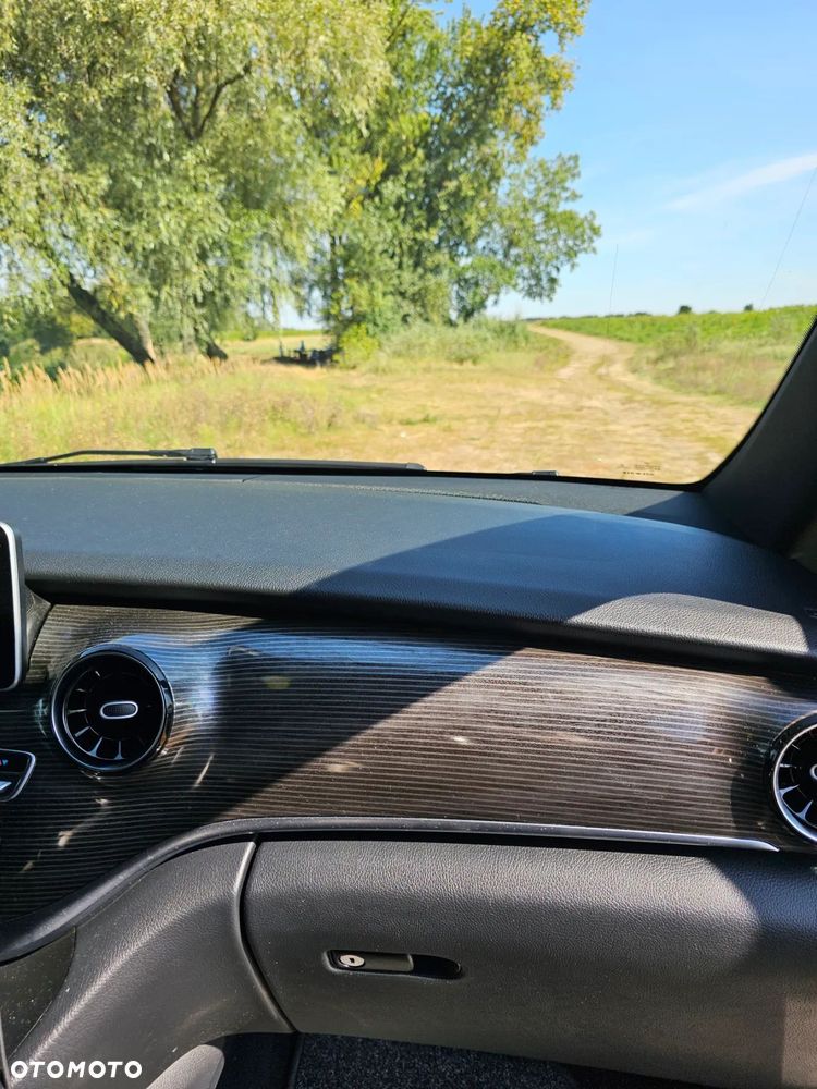 Mercedes-Benz Klasa V 300 d Extralang 9G-TRONIC Avantgarde Edition - 11