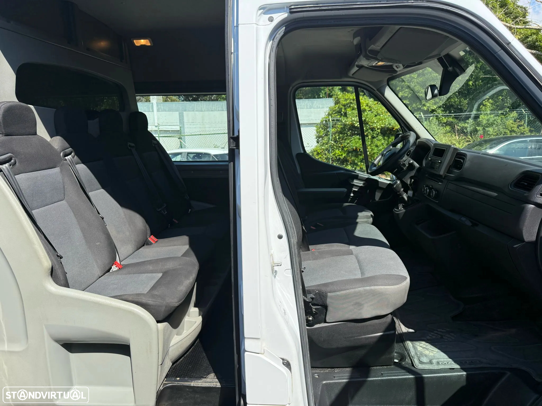 Renault Master 2.3 7 Lugares - 3