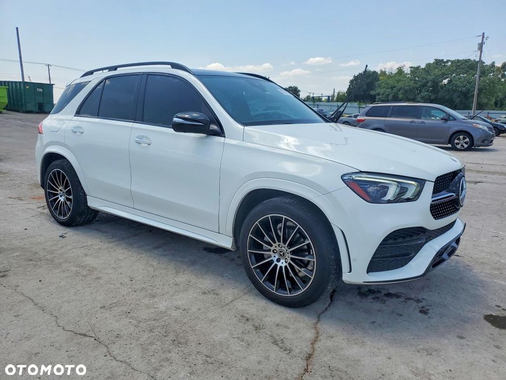 Mercedes-Benz GLE - 1