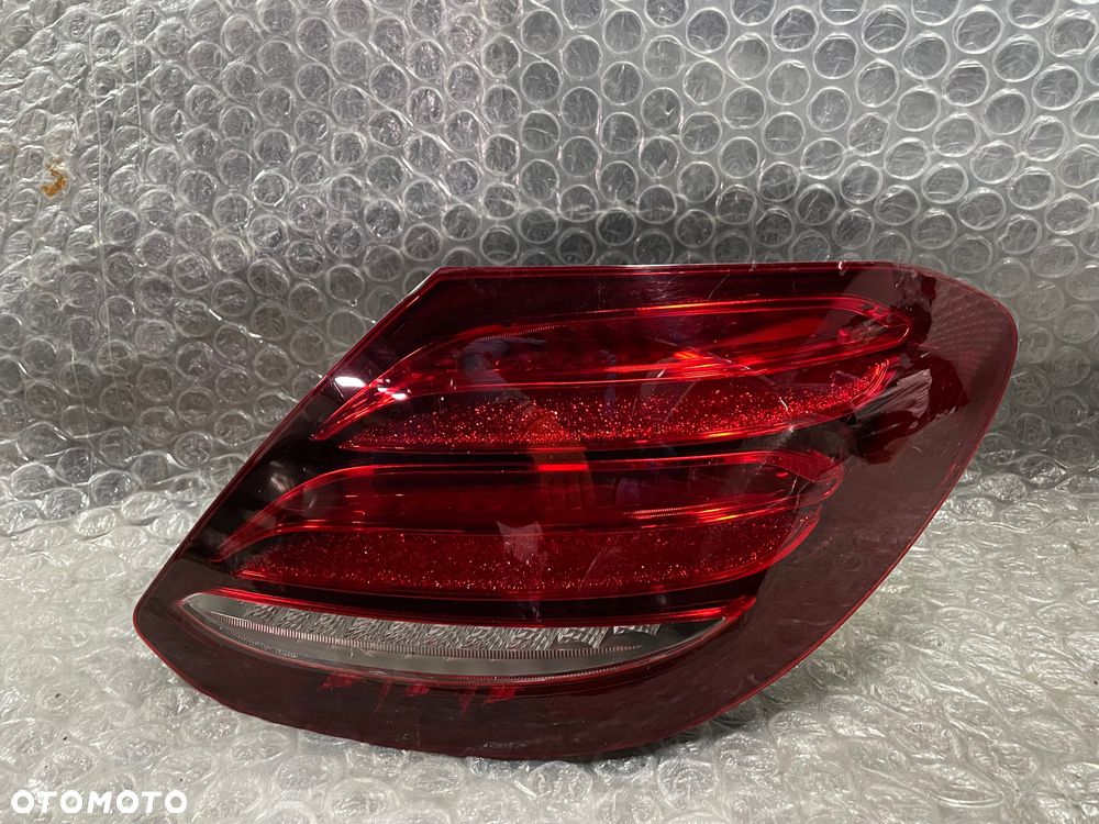LAMPA TYŁ PRAWA LED MERCEDES BENZ E KLASA W213 A2139067800 - 1