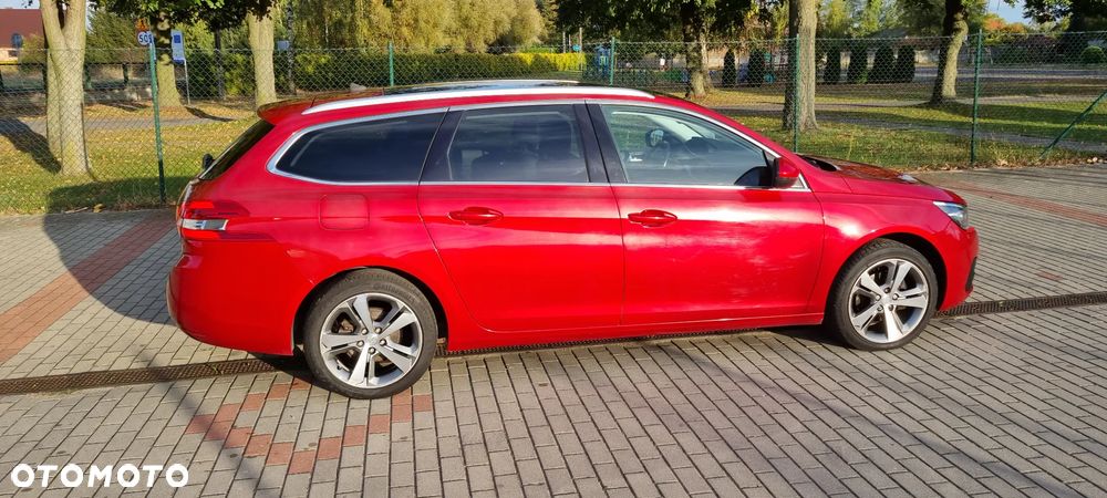 Peugeot 308 - 8