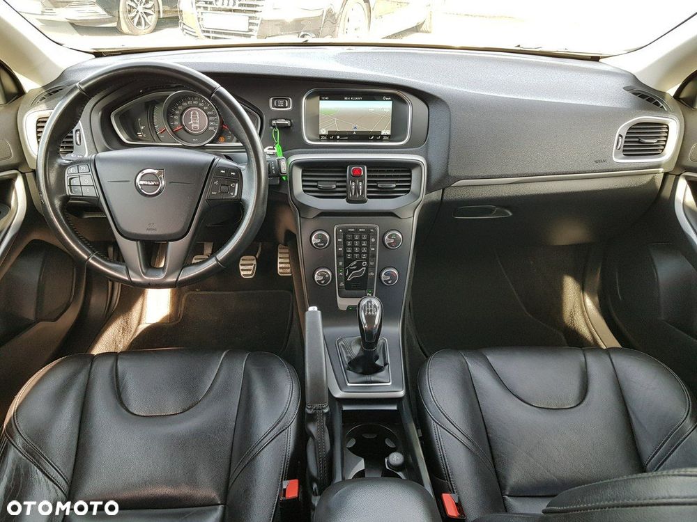 Volvo V40 T2 - 12