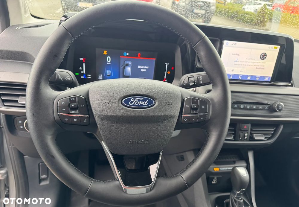 Ford Transit Courier - 17