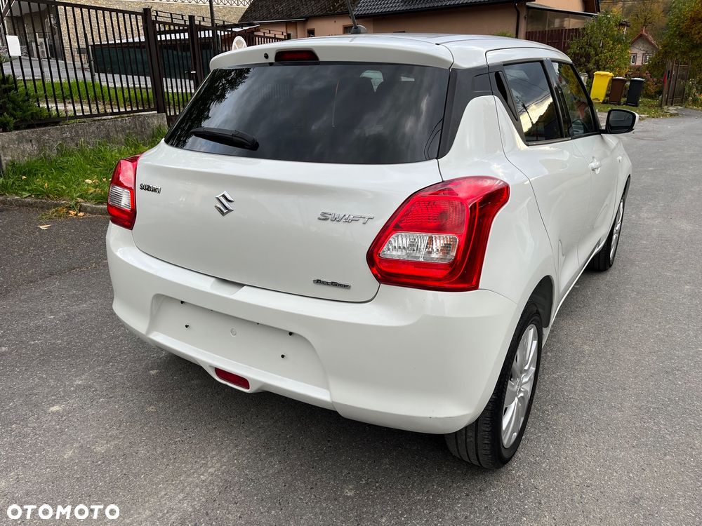 Suzuki Swift - 4