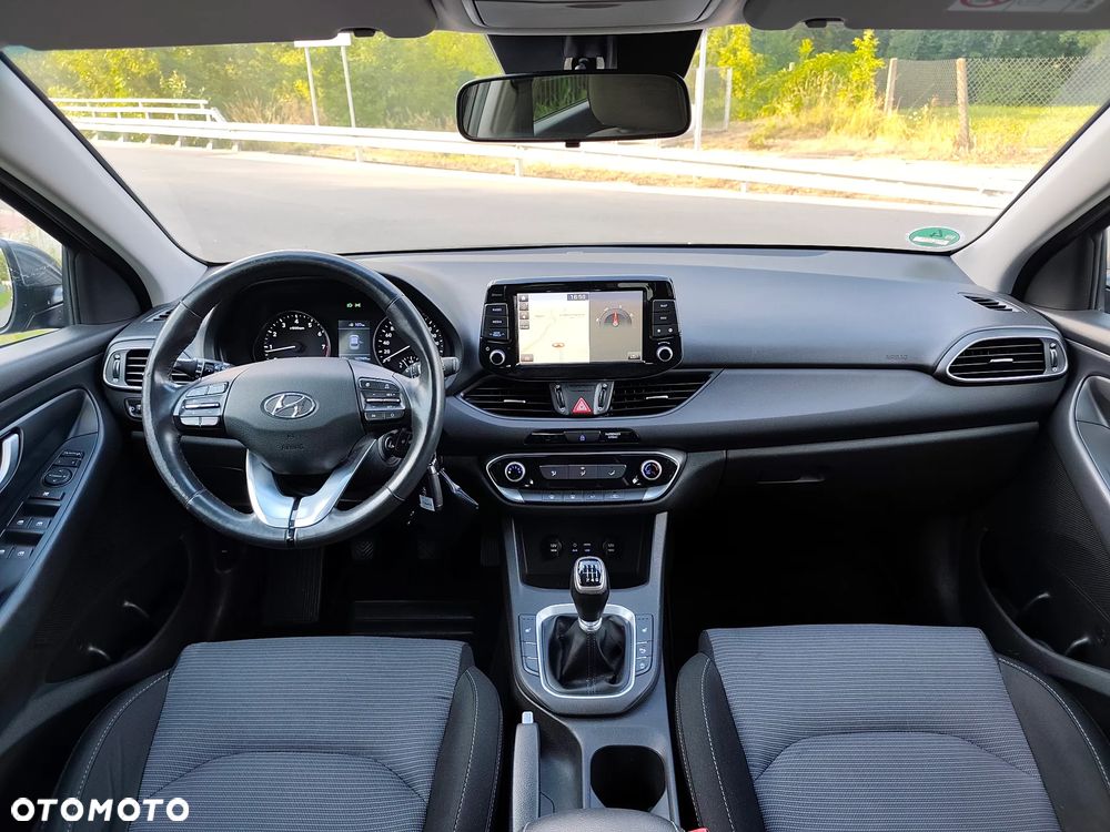 Hyundai i30 1.4 Premium - 9