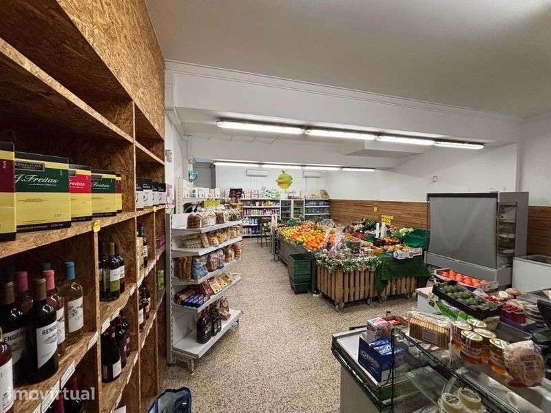 Frutaria e Mercearia . Corroios ( Seixal) - Grande imagem: 3/4