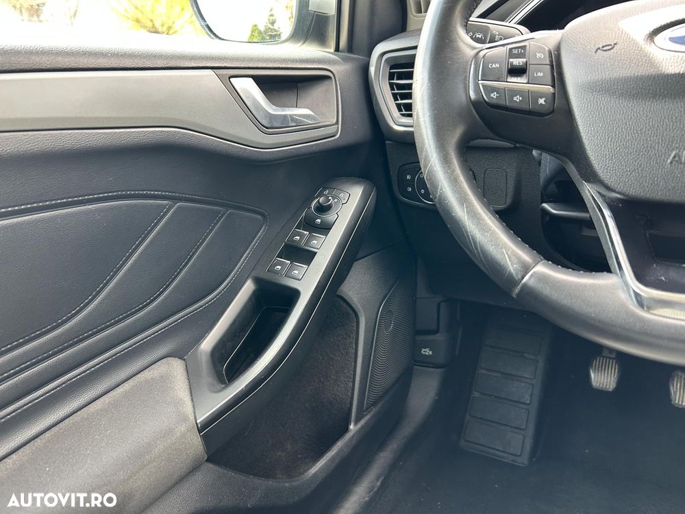 Ford Focus 1.0 EcoBoost Connected - 13