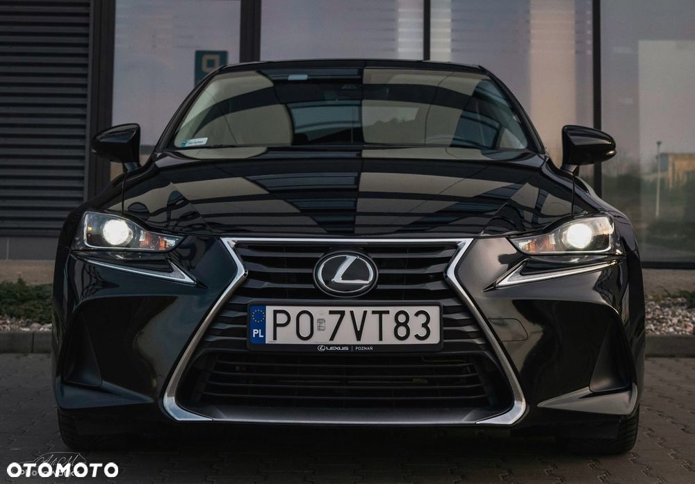 Lexus IS 200t Sport Line - 6