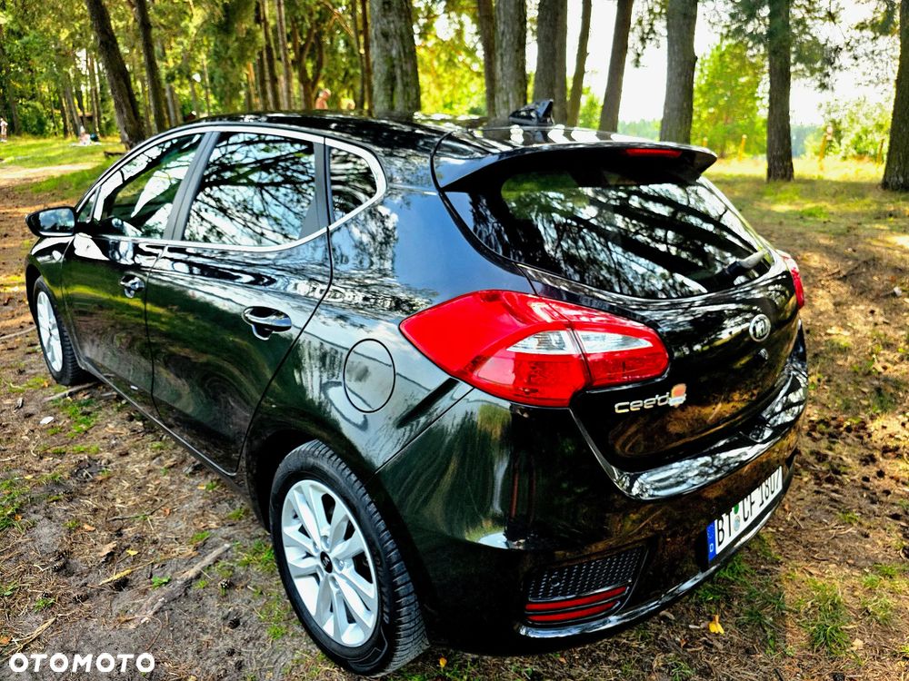 Kia Ceed 1.4 CVVT Dream-Team Edition - 14