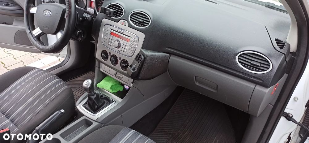 Ford Focus 1.6 TDCi Trend DPF - 33