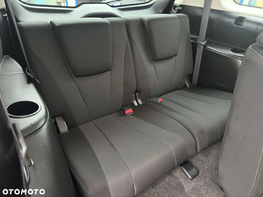 Mazda 5 - 10