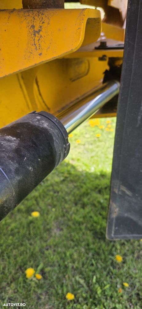 JCB 9 tone - 13