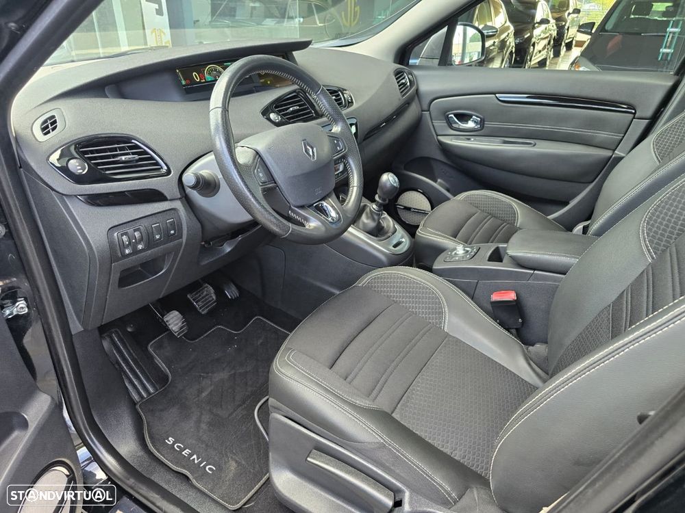 Renault Grand Scénic 1.6 dCi Bose Edition SS - 28