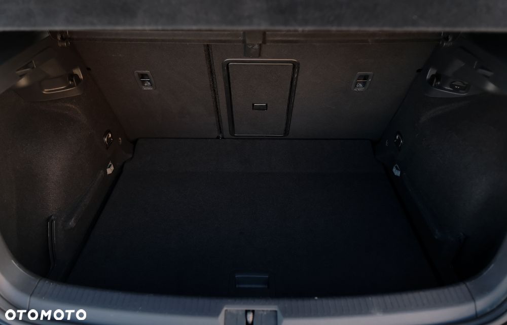 Volkswagen Golf GTI Performance BlueMotion Technology DSG - 29