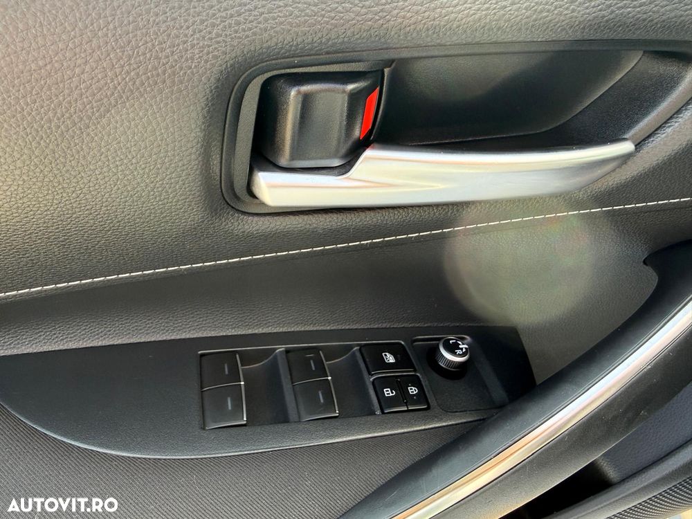 Toyota Corolla 1.8 HSD Dynamic - 19