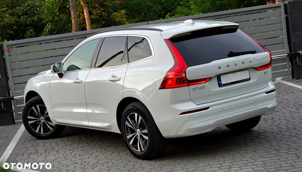 Volvo XC 60 B4 B Momentum Pro - 18