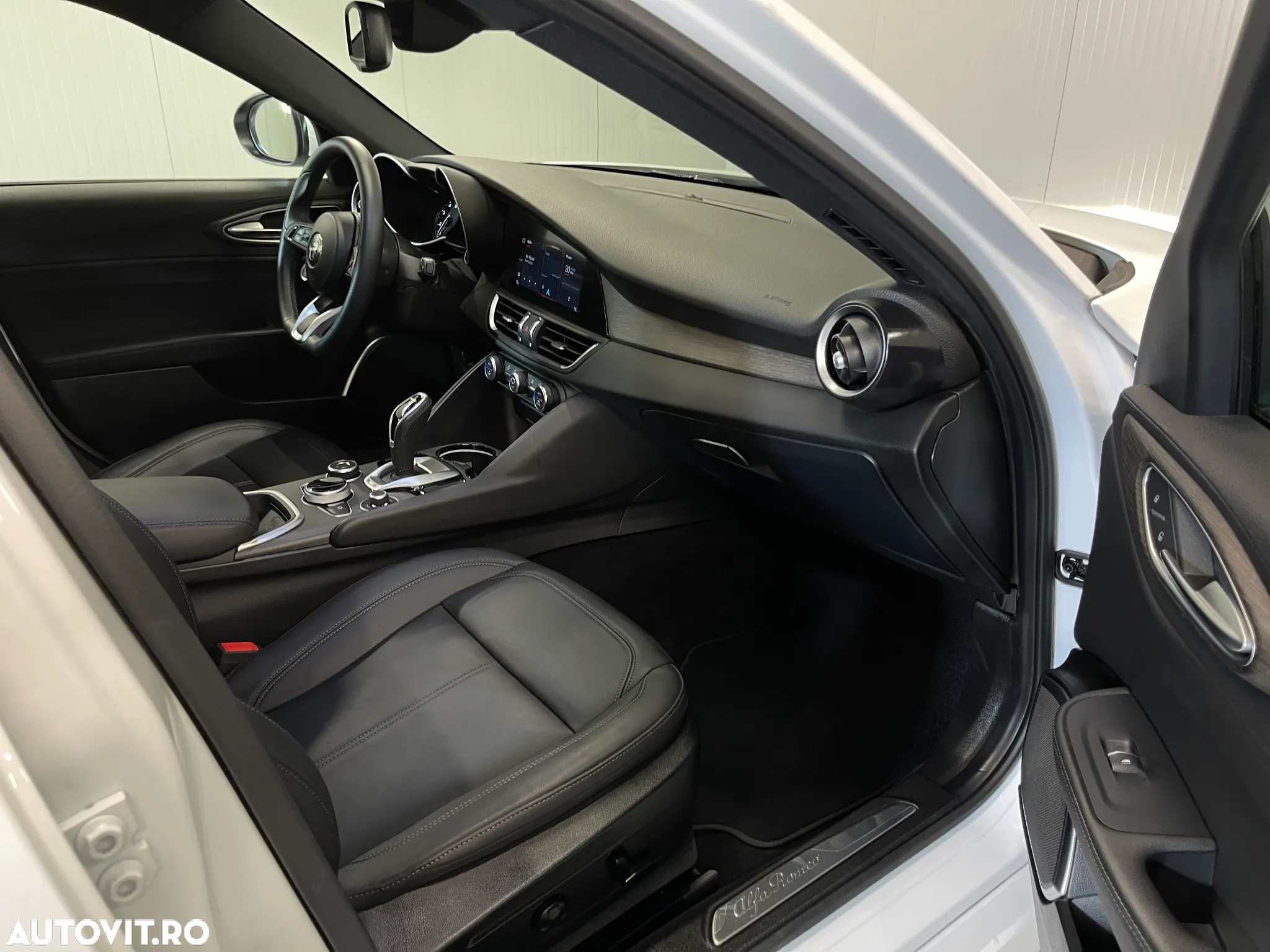 Alfa Romeo Giulia 2.0 Turbo AWD AT8 Ti - 9