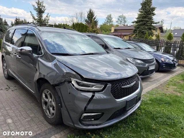 Chrysler Pacifica - 9