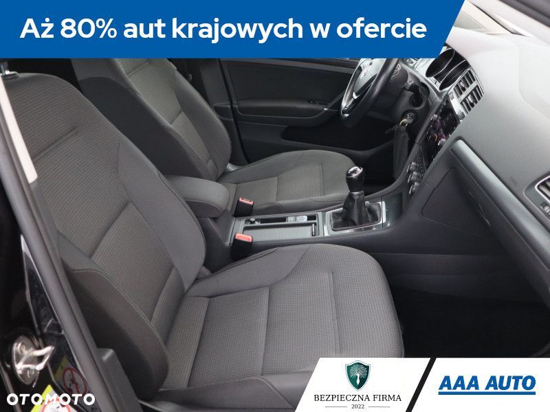 Volkswagen Golf - 11