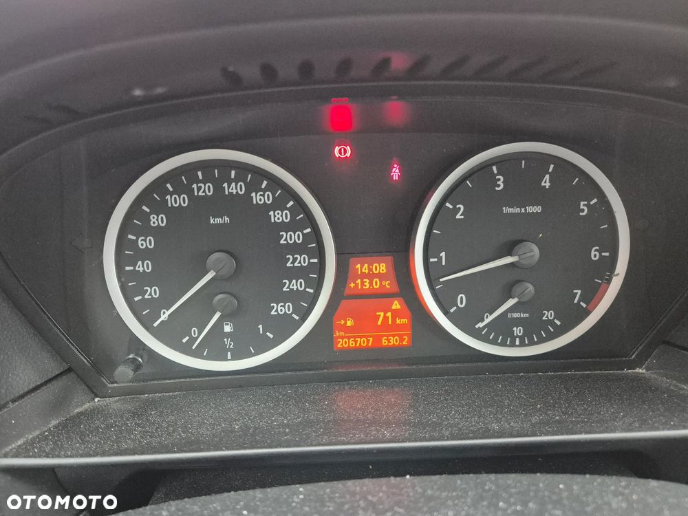 BMW Seria 5 520i - 12