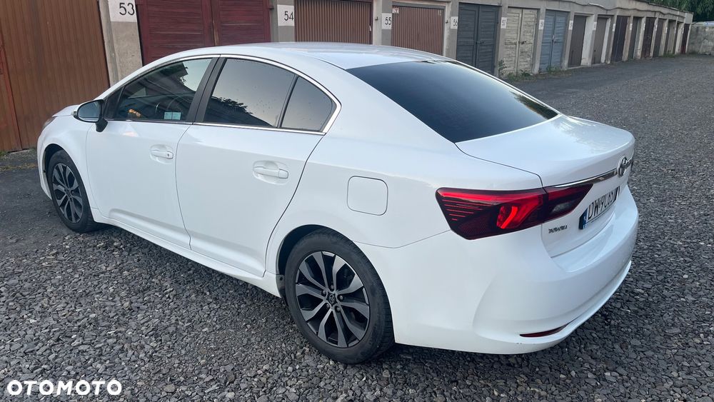 Toyota Avensis - 2