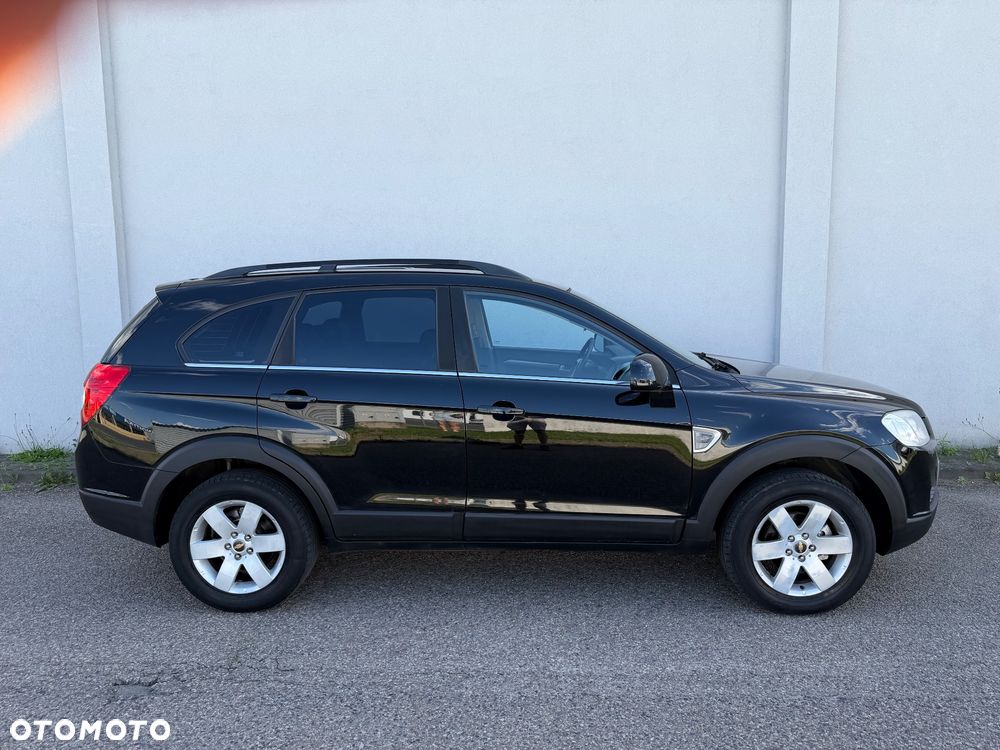 Chevrolet Captiva 2.0 2WD 7 Sitzer LS Family Edition - 9