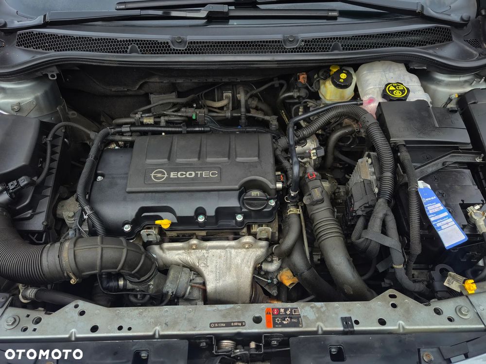 Opel Astra 1.4 Turbo Design Edition - 39