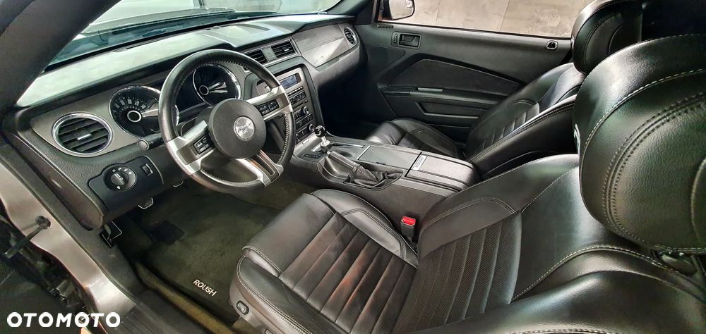 Ford Mustang 3.7 V6 Premium - 22