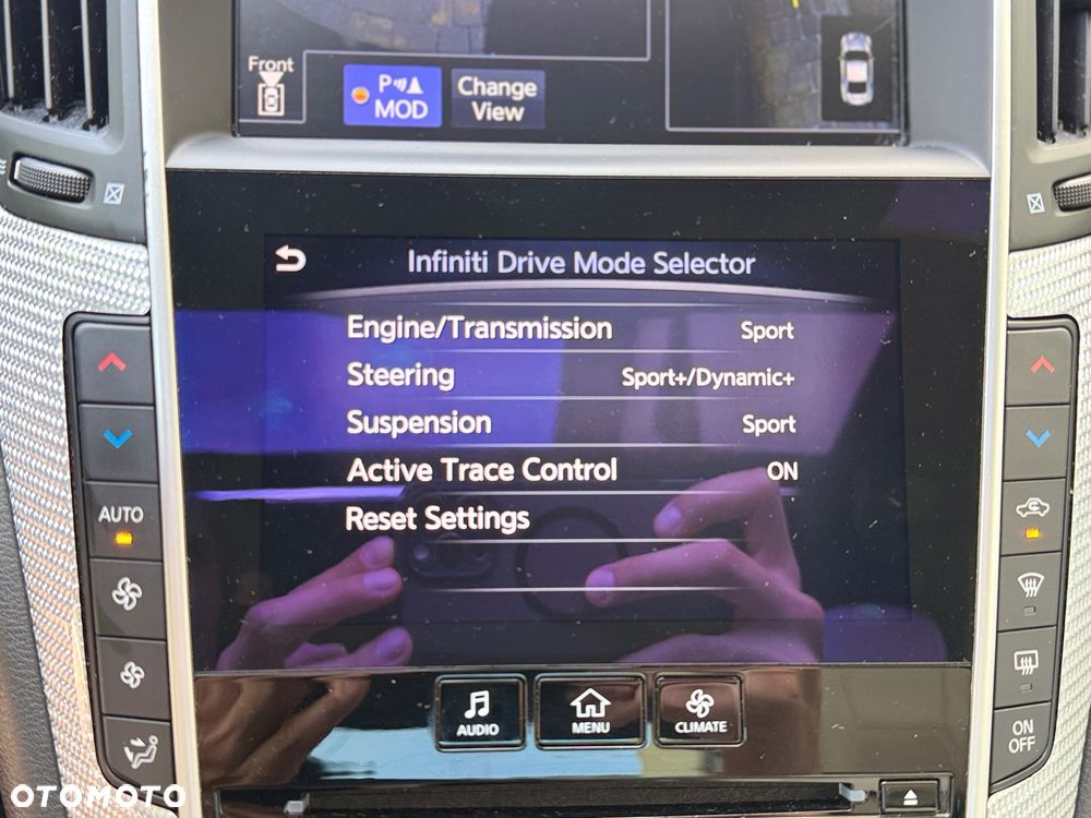 Infiniti Q60 - 25