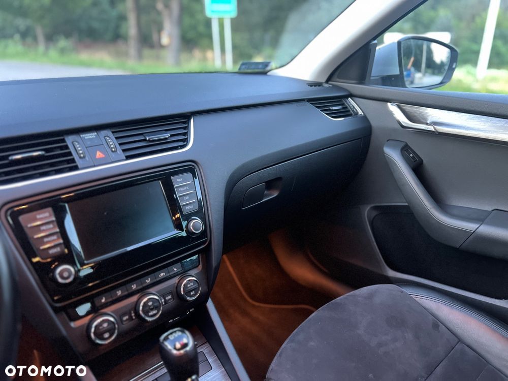 Skoda Octavia Scout 2.0 TDI 4x4 DSG - 21