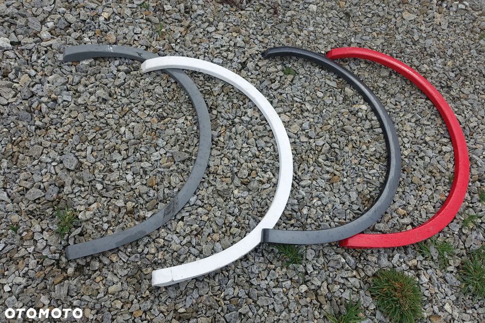 LISTWA BŁOTNIKA TYLNA AUDI Q5 SLINE 80A - 10