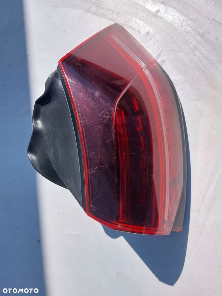 LAMPA PRAWY TYŁ LED VW GOLF VII EU - 2